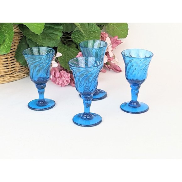 Set of 4 Cobalt Blue Stemmed Aperitif Liqueur Glasses | Vintage Cocktail Glasses - Picture 7 of 10